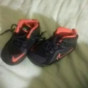 Baby shoes LeBrons